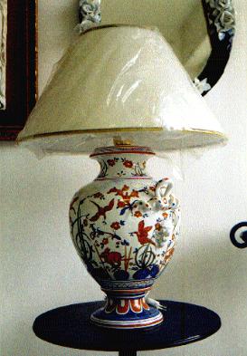 Albisola ceramics Art - Calligraphic lamps in majolica with handles
